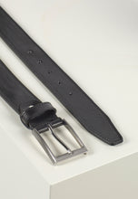 Load image into Gallery viewer, Leather Belt Matthew Black - Howard London