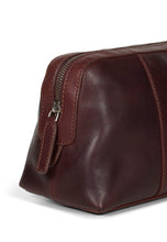 Load image into Gallery viewer, Washbag Bradley Brown
