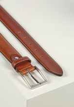 Load image into Gallery viewer, Leather Belt Charles Brown - Howard London