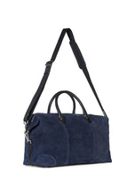 Load image into Gallery viewer, Weekend Bag Milo Suede Navy
