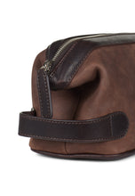 Load image into Gallery viewer, Washbag Taylor Leather  Dark Brown